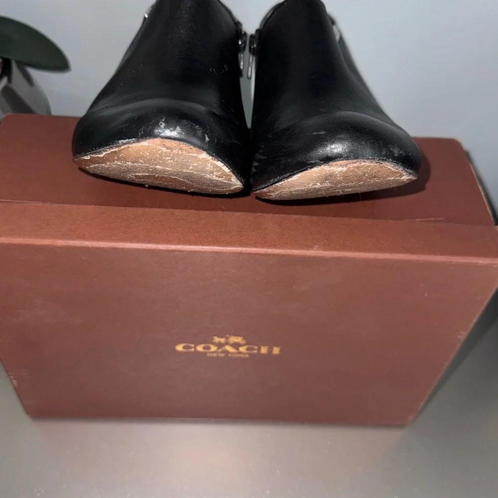 COACH SENECA GLAZED LEATHER BOOTIES - Picture 8 of 11